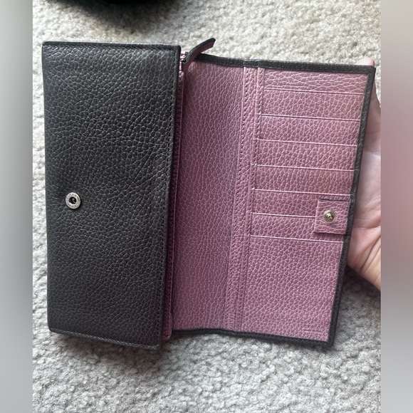 GUCCI TAUPE / BALLET PINK SWING LEATHER CONTINENTAL WALLET - Picture 5 of 15